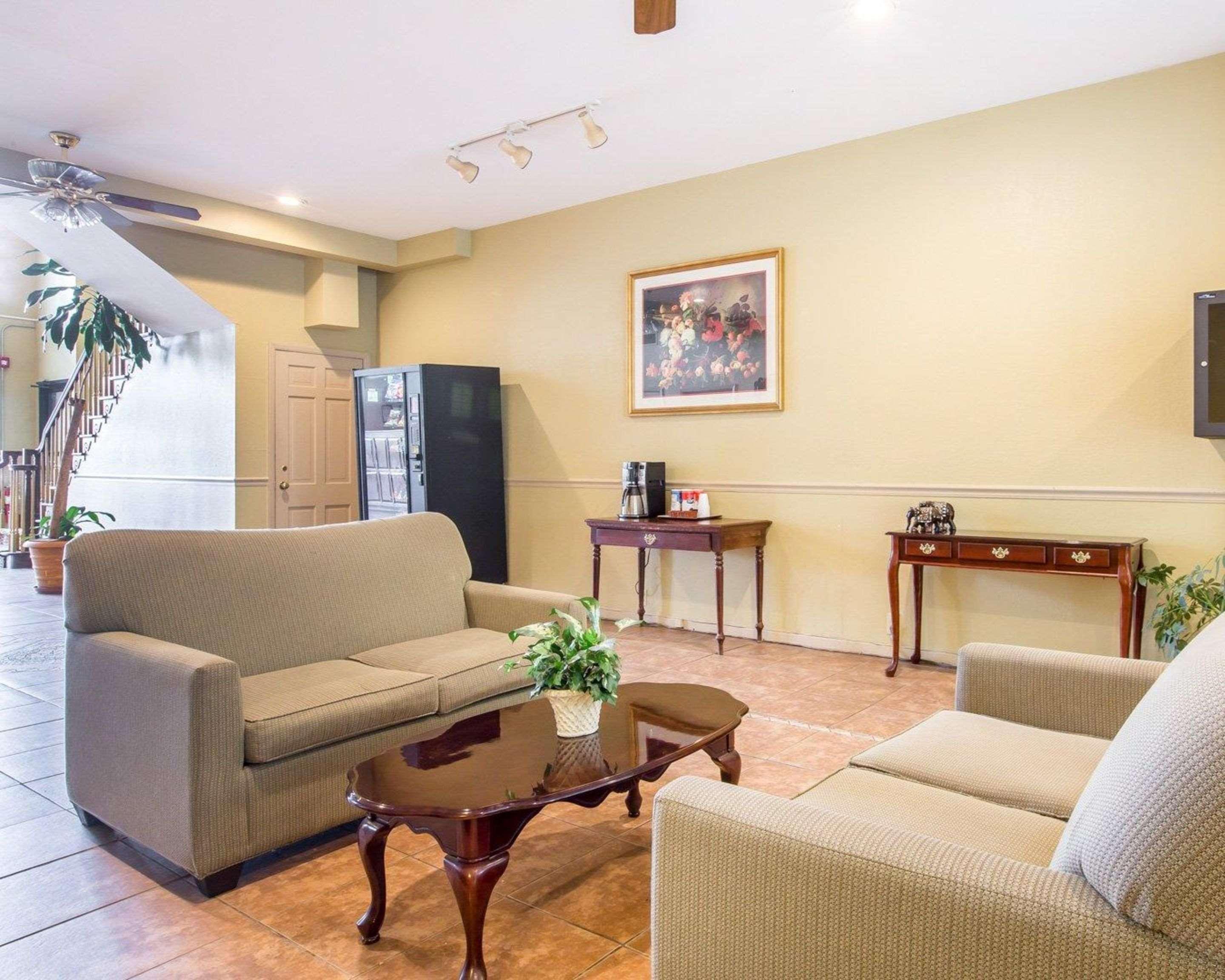 הובר Econo Lodge Birmingham מראה חיצוני תמונה